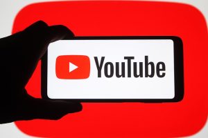 AI 制作 YouTube 长视频教程（完整方法 + 提示词）
